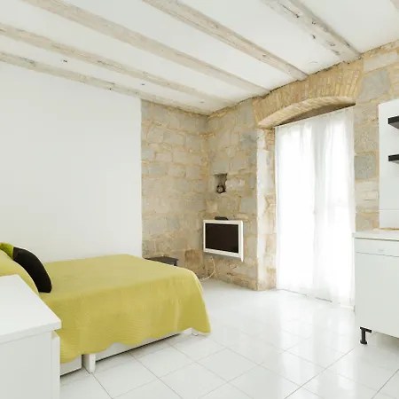 Eco Old Town Oda ve Kahvaltı Split